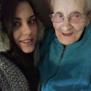 Meet your Posher, Olivia